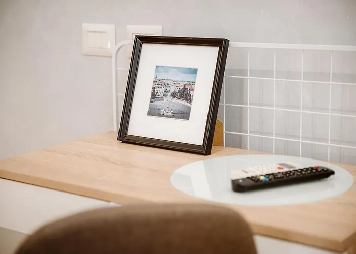 Maison Macao - Golden Keys Collection